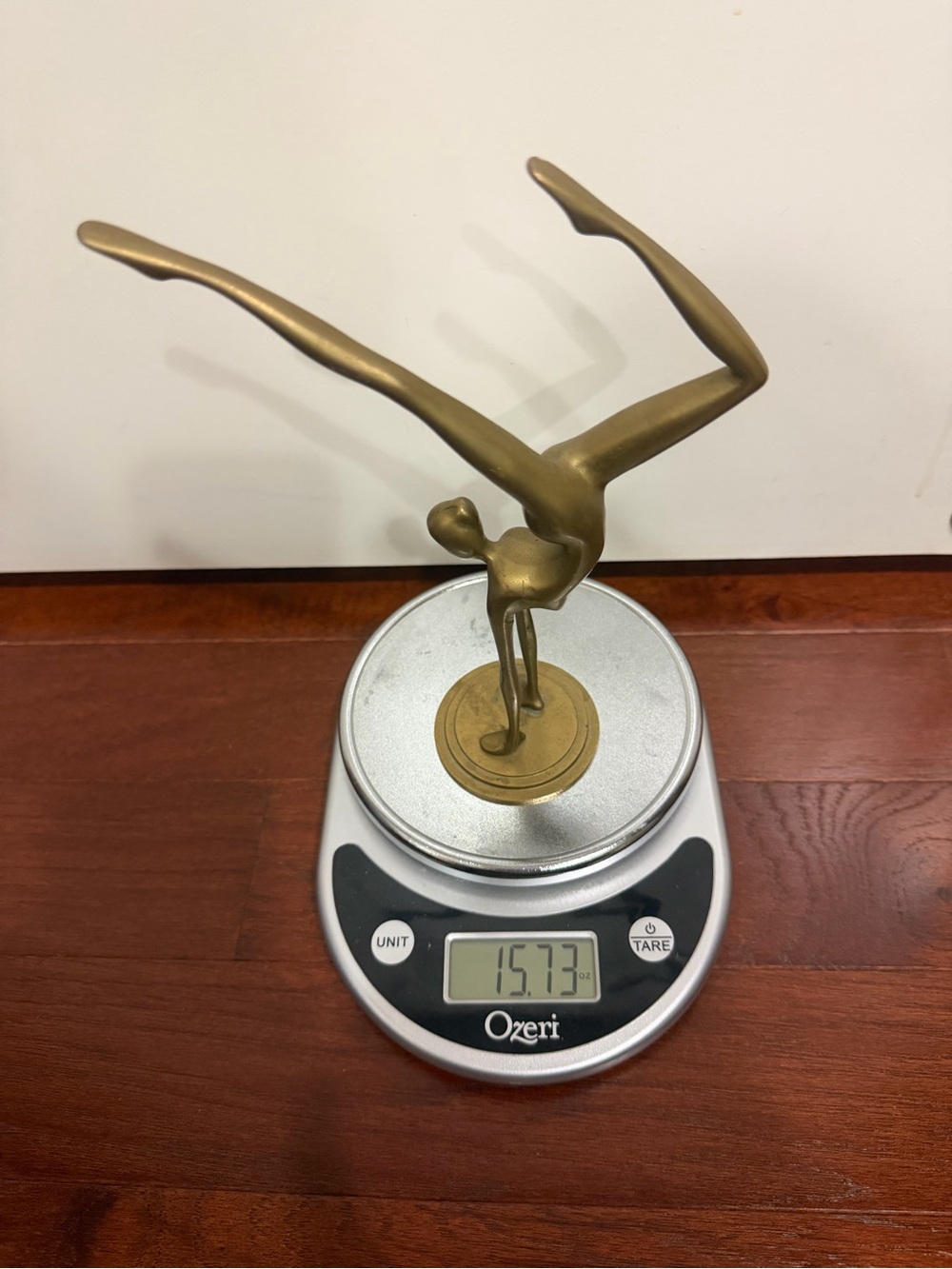 Vintage Mid-Century Modern Stylized Brass Gymnast Figurine on Pedestal Base 8.8” - Picture 9 of 9